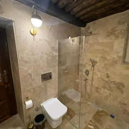 Bella Vista Stone House Hotel 3*