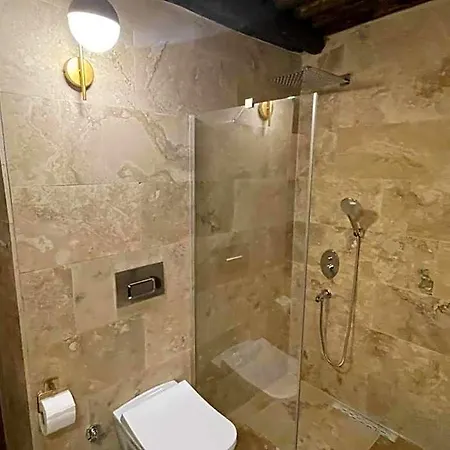 فندق Bella Vista Stone House 3*