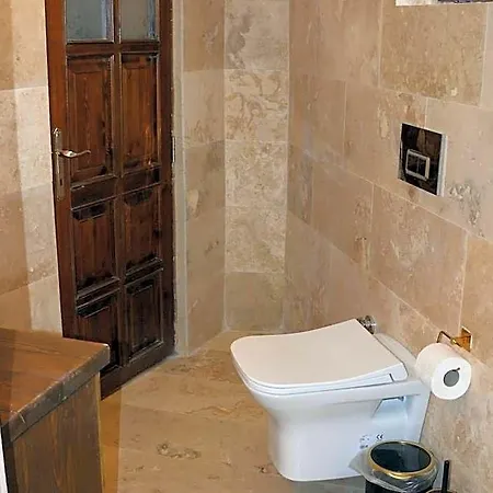 Bella Vista Stone House 3*