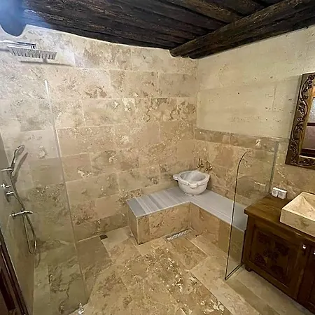Bella Vista Stone House 3* أوروغوبْ